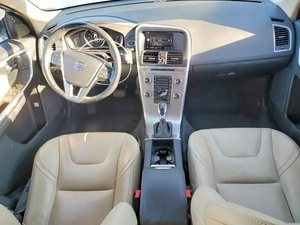 YV440MRR2H2147377 2017 VOLVO XC60 - Image 8