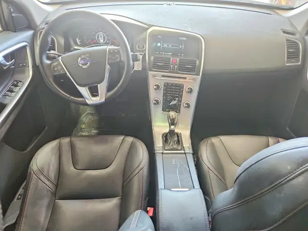 YV440MRR3H2024574 2017 VOLVO XC60 - Image 8