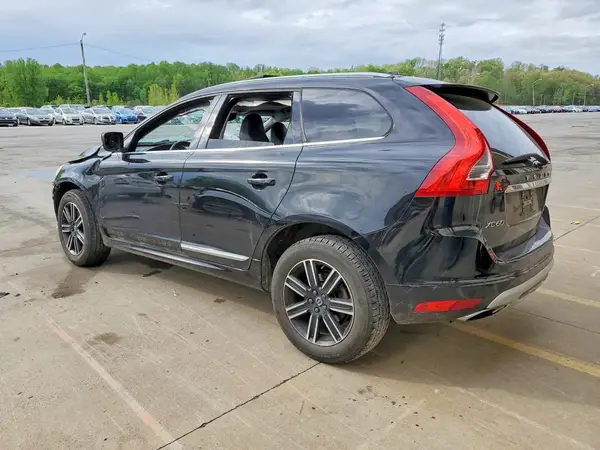 YV440MRR3H2066629 2017 VOLVO XC60 - Image 2