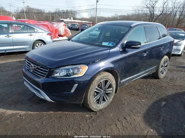 YV440MRR3H2077999 2017 VOLVO XC60 - Image 2