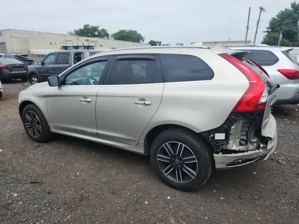 YV440MRR3H2130927 2017 VOLVO XC60 - Image 2