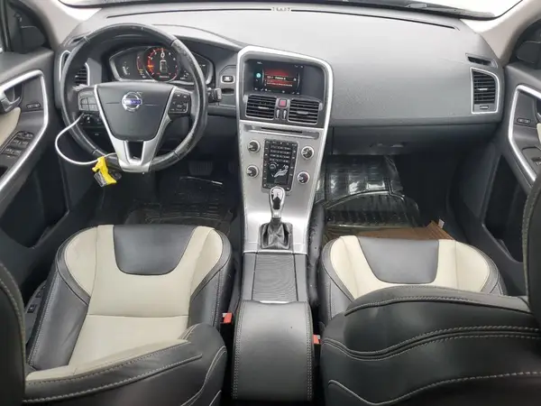 YV440MRR4H2083553 2017 VOLVO XC60 - Image 8