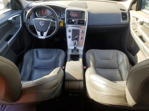 YV440MRR5H2078135 2017 VOLVO XC60 - Image 8