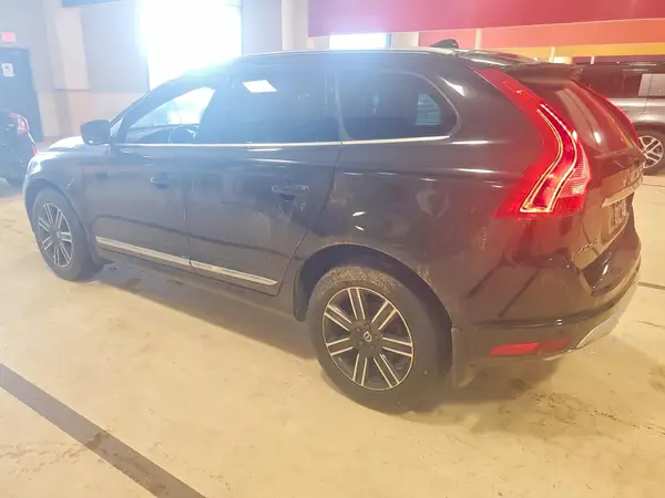YV440MRR5H2091483 2017 VOLVO XC60 - Image 2