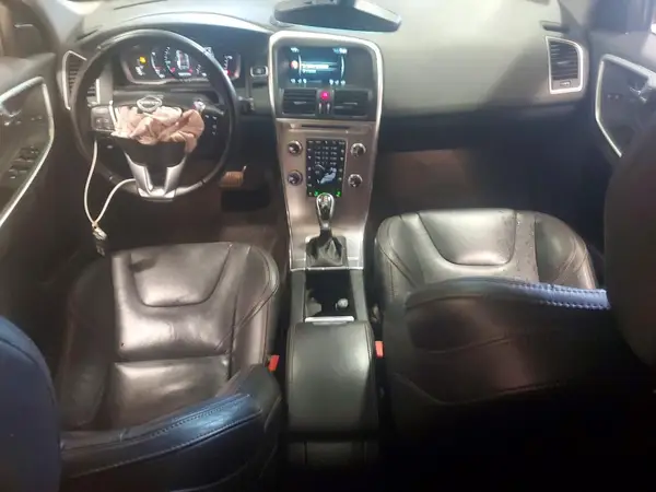 YV440MRR5H2091483 2017 VOLVO XC60 - Image 8