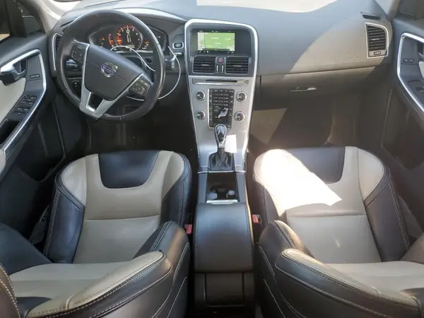 YV440MRR5H2107715 2017 VOLVO XC60 - Image 8