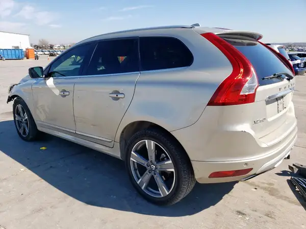 YV440MRR6H2084459 2017 VOLVO XC60 - Image 2
