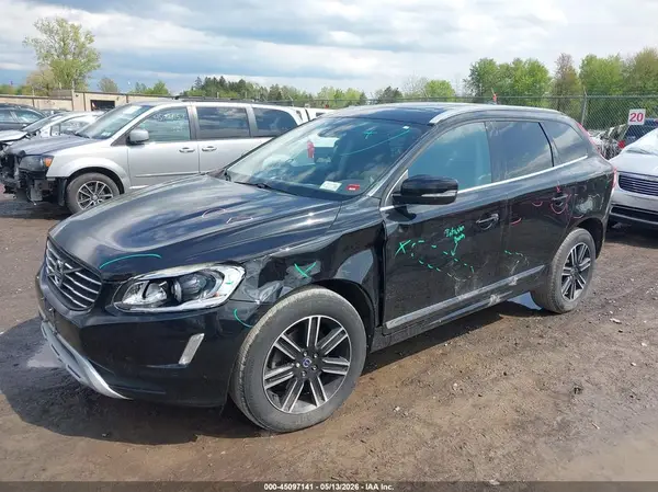 YV440MRR6H2102247 2017 VOLVO XC60 - Image 2