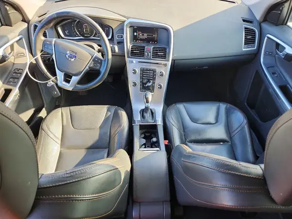YV440MRR6H2166319 2017 VOLVO XC60 - Image 8