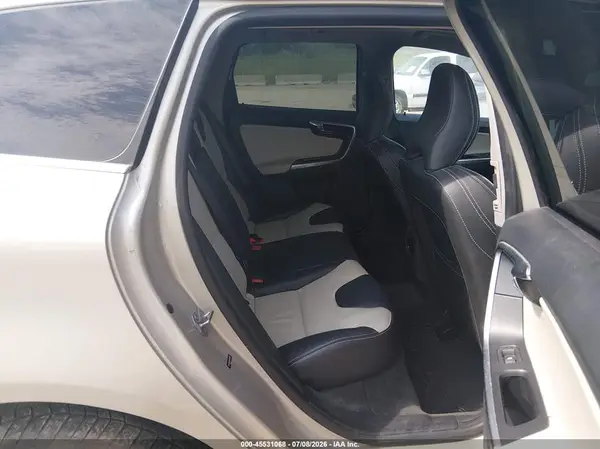 YV440MRR7H2083336 2017 VOLVO XC60 - Image 8