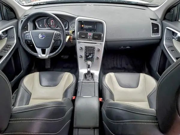 YV440MRR8H2063757 2017 VOLVO XC60 - Image 8