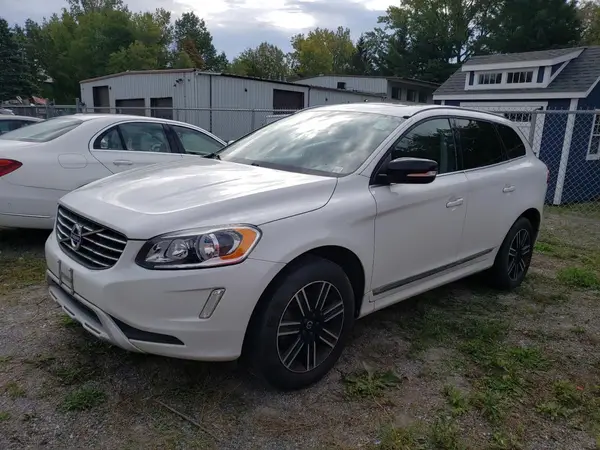 YV440MRR9H2011909 2017 VOLVO XC60 - Image 2