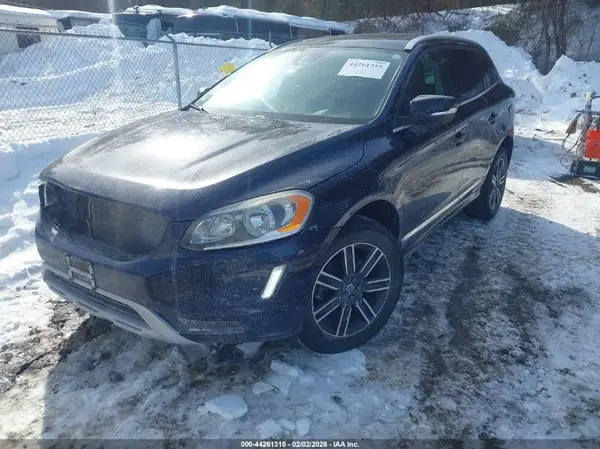 YV440MRR9H2063346 2017 VOLVO XC60 - Image 2