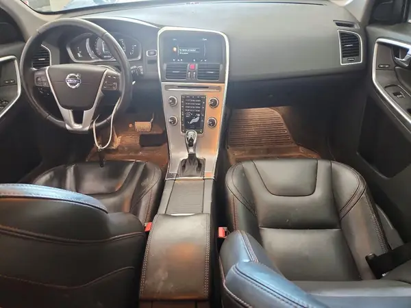 YV440MRR9H2107992 2017 VOLVO XC60 - Image 8