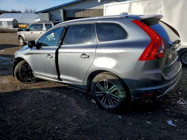YV440MRRXH2222746 2017 VOLVO XC60 - Image 2