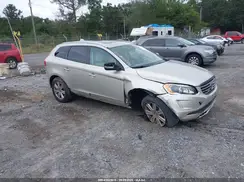 YV440MRU0H2010023 2017 VOLVO XC60