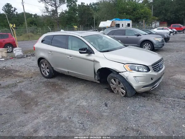 YV440MRU0H2010023 2017 VOLVO XC60 - Image 1