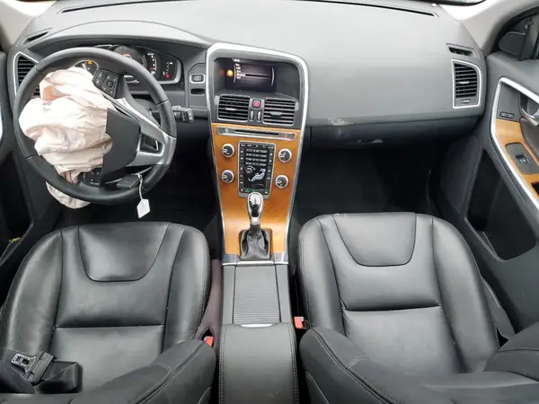 YV440MRU0H2217740 2017 VOLVO XC60 - Image 8