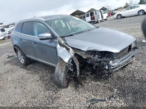 YV440MRU1H2002660 2017 VOLVO XC60 - Image 1