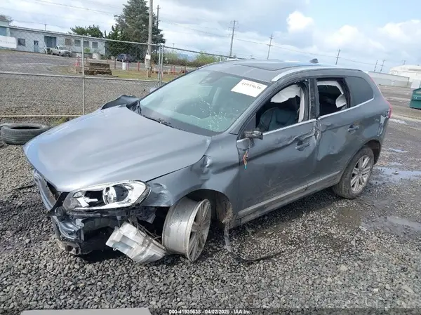 YV440MRU1H2002660 2017 VOLVO XC60 - Image 2