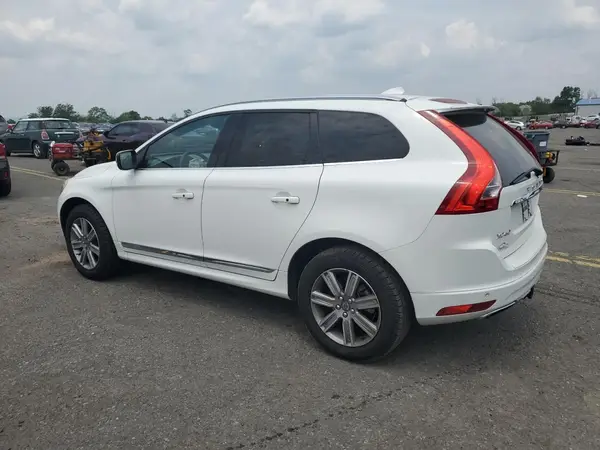 YV440MRU2H2031360 2017 VOLVO XC60 - Image 2