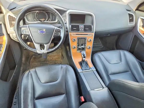 YV440MRU2H2082289 2017 VOLVO XC60 - Image 8