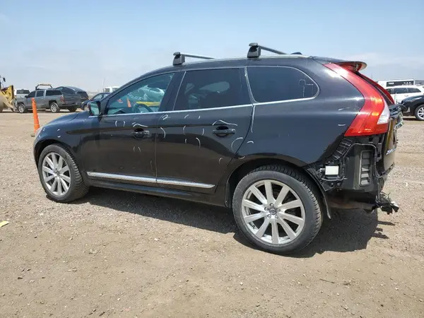 YV440MRU2H2177290 2017 VOLVO XC60 - Image 2