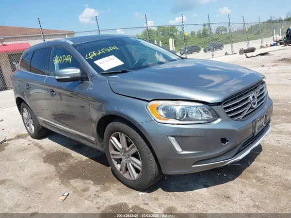 YV440MRU3H2114506 2017 VOLVO XC60 - Image 1