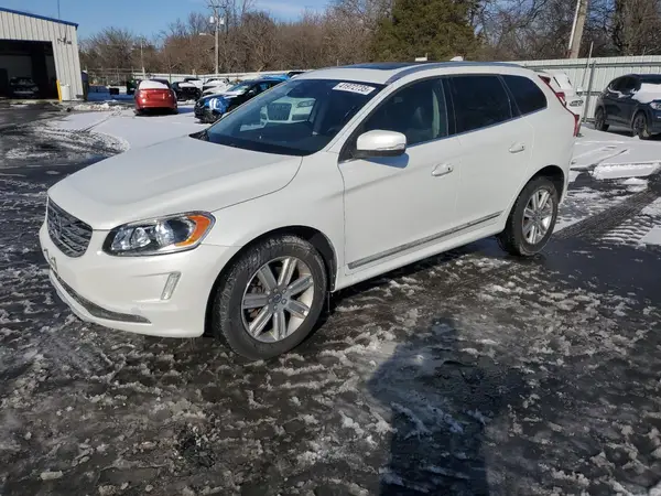YV440MRU3H2138465 2017 VOLVO XC60 - Image 1