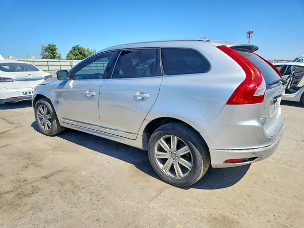 YV440MRU4H2001907 2017 VOLVO XC60 - Image 2