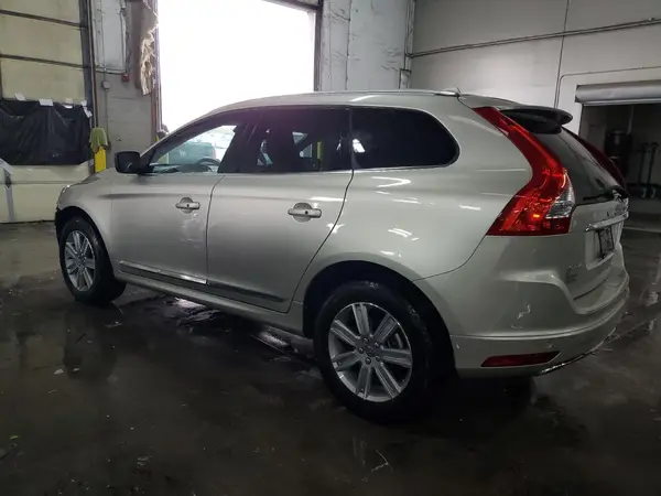 YV440MRU4H2039766 2017 VOLVO XC60 - Image 2