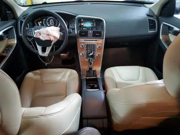 YV440MRU4H2039766 2017 VOLVO XC60 - Image 8