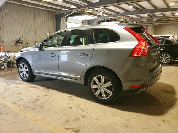 YV440MRU4H2053800 2017 VOLVO XC60 - Image 2