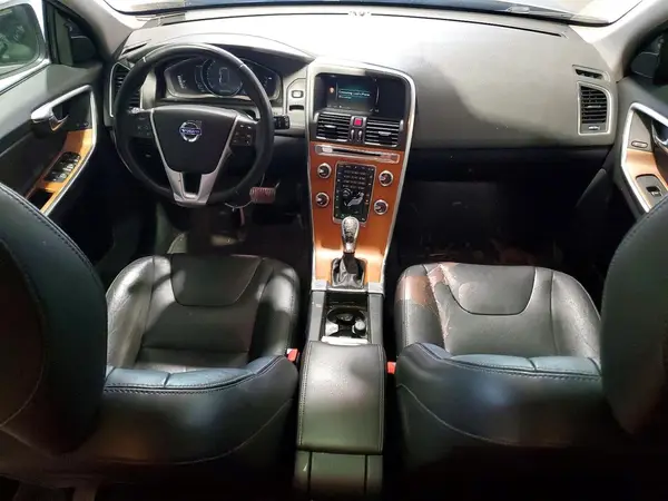 YV440MRU4H2053800 2017 VOLVO XC60 - Image 8