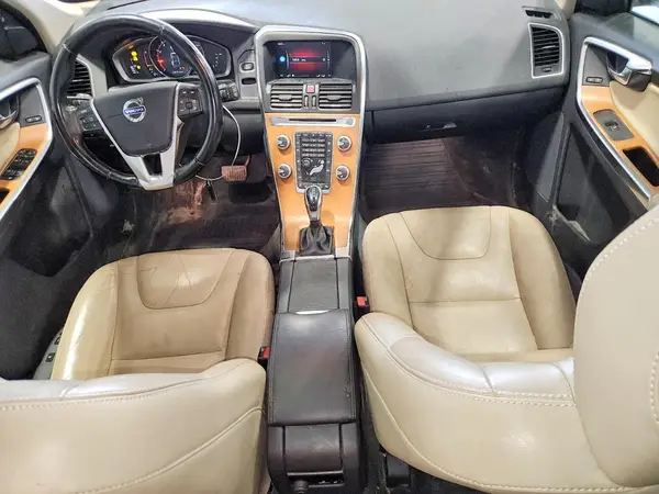 YV440MRU4H2111159 2017 VOLVO XC60 - Image 8