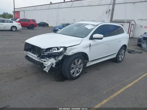 YV440MRU5H2146597 2017 VOLVO XC60 - Image 2