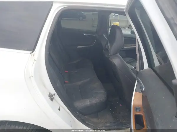 YV440MRU5H2146597 2017 VOLVO XC60 - Image 8