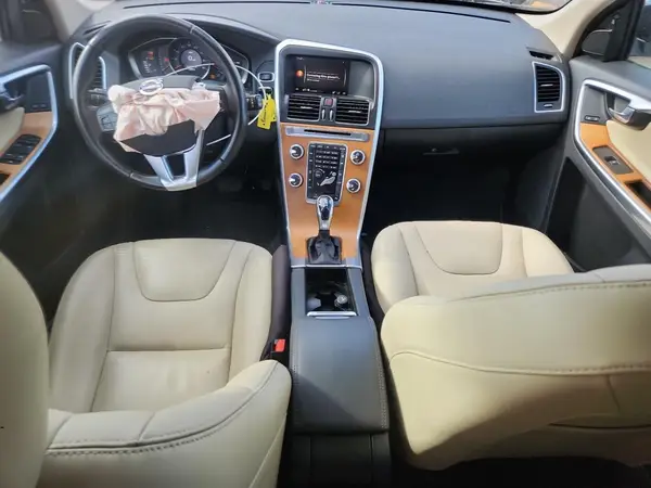 YV440MRU5H2168065 2017 VOLVO XC60 - Image 8