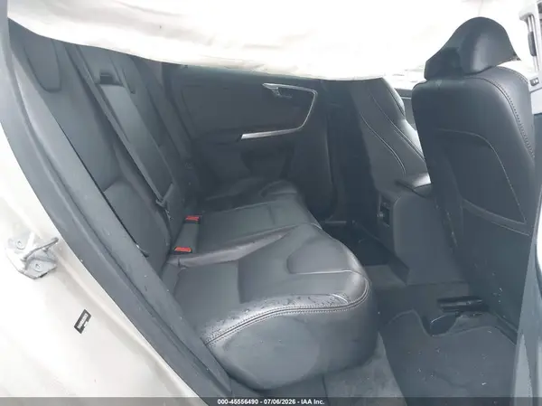 YV440MRU6H2000435 2017 VOLVO XC60 - Image 8