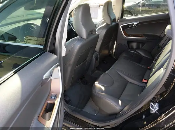 YV440MRU6H2001357 2017 VOLVO XC60 - Image 8