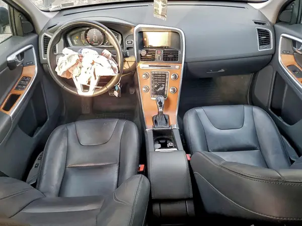 YV440MRU6H2091724 2017 VOLVO XC60 - Image 8