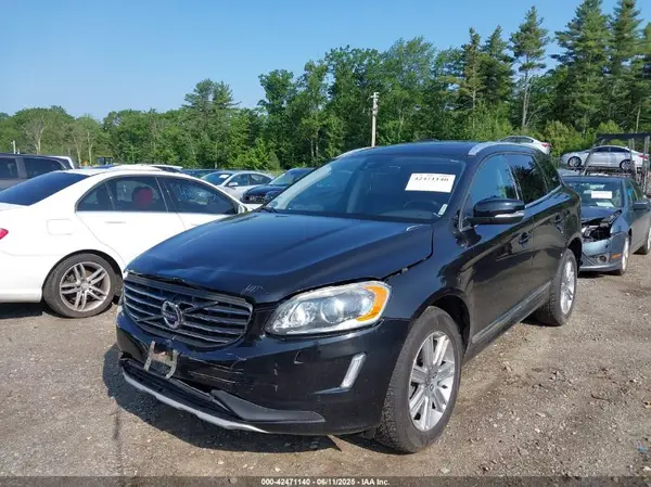 YV440MRU6H2132241 2017 VOLVO XC60 - Image 2