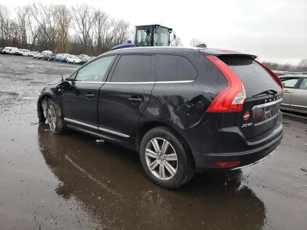 YV440MRU6H2132319 2017 VOLVO XC60 - Image 2
