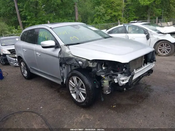 YV440MRU6H2177633 2017 VOLVO XC60 - Image 1