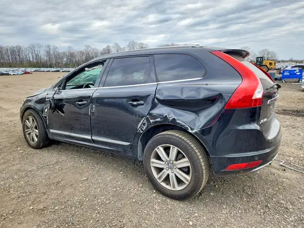 YV440MRU6H2217015 2017 VOLVO XC60 - Image 2