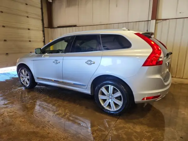 YV440MRU7H2009340 2017 VOLVO XC60 - Image 2
