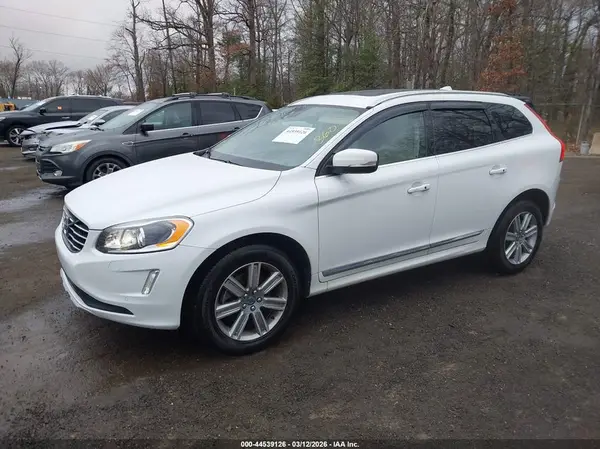 YV440MRU7H2024372 2017 VOLVO XC60 - Image 2