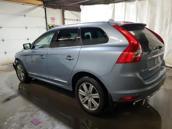 YV440MRU7H2091439 2017 VOLVO XC60 - Image 2