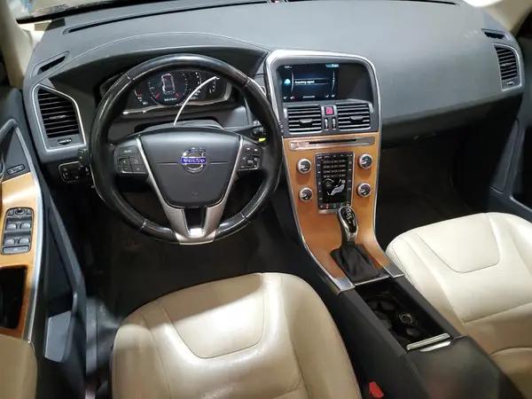 YV440MRU7H2091439 2017 VOLVO XC60 - Image 8