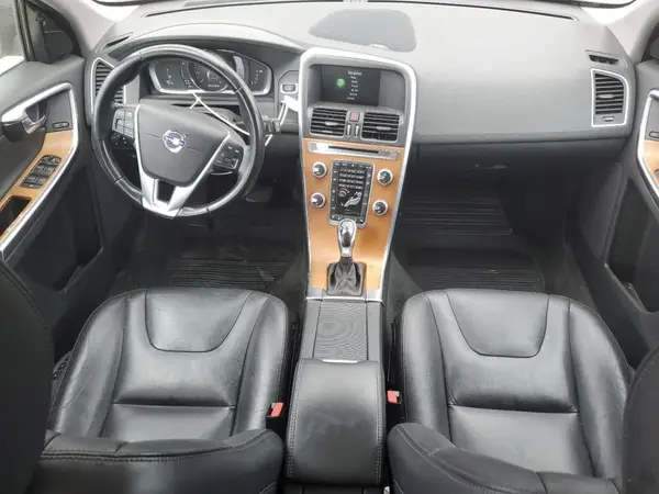 YV440MRU7H2106375 2017 VOLVO XC60 - Image 8